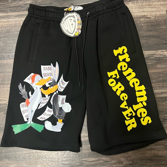 Warner Bros. Black Frenemies Forever Shorts new with tags - Picture 1 of 1